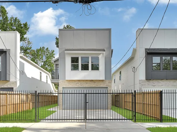 90 Burres St #B, Houston, TX 77022