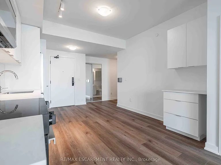 2075 Lakeshore Rd #707 — Photo 9