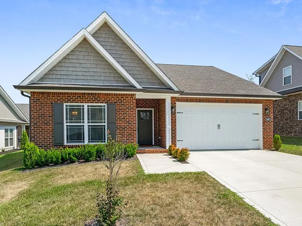 1407 Oak Grove Dr, Cookeville, TN 38501