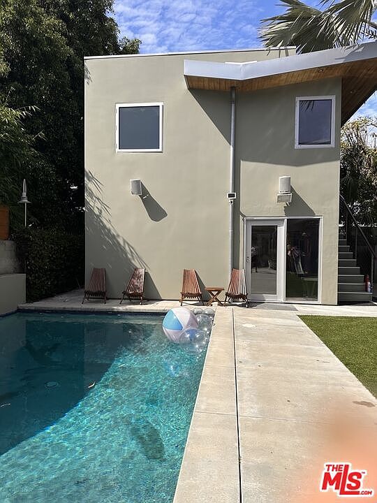 1st image of 2491 Granville Ave #1/2