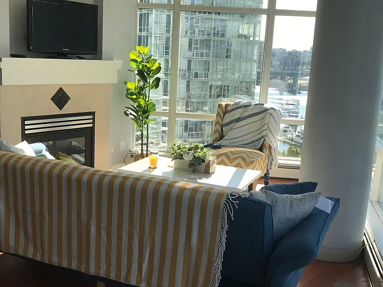 198 Aquarius Mews — Photo 17