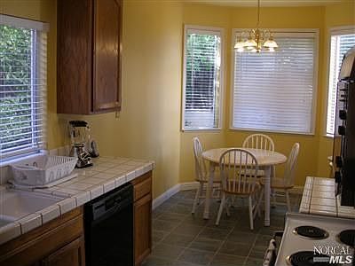 3rd image of 5186 Amberwood Cir
