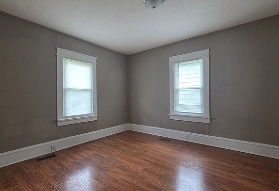 5th image of 105 Hillcrest Dr