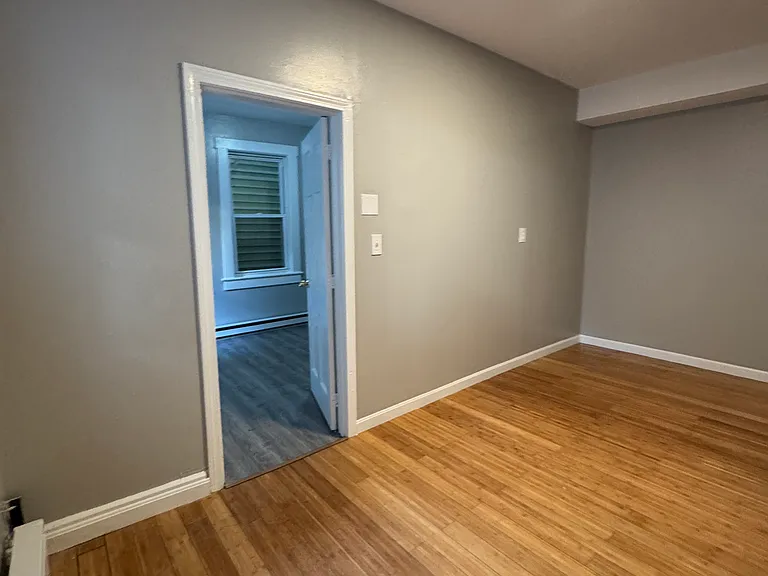 69 Kinsley St #1-D — Photo 11
