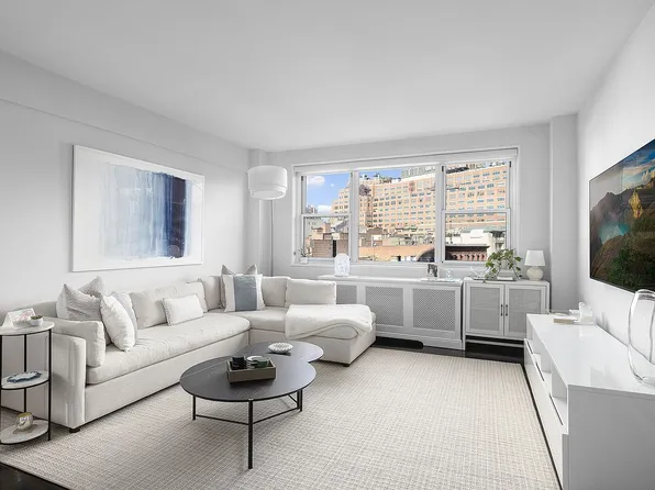 2 Horatio St APT 7R, New York, NY 10014
