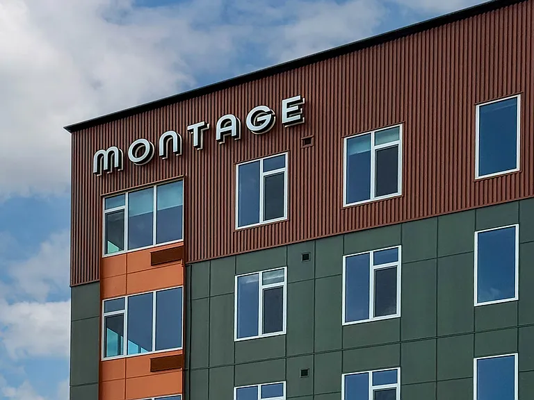 Montage — Photo 12