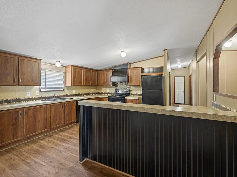 105 Jordan Dr — Photo 8