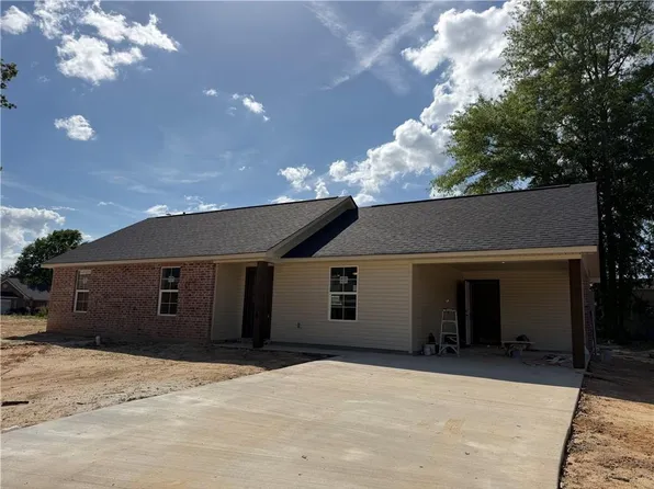 110 Hidden Oaks Ct, Natchitoches, LA 71457