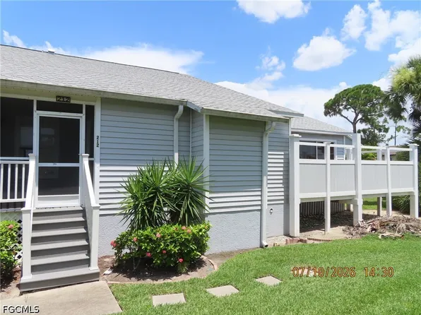 6012 Timberwood Cir APT 212, Fort Myers, FL 33908