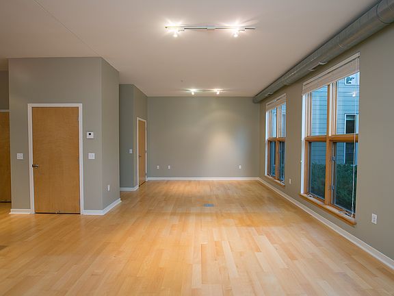 2nd image of 2840 Bryant Ave S APT 104