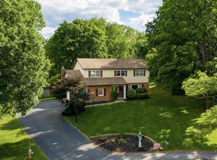 1261 Cranbrook Ct, Niskayuna, NY 12309