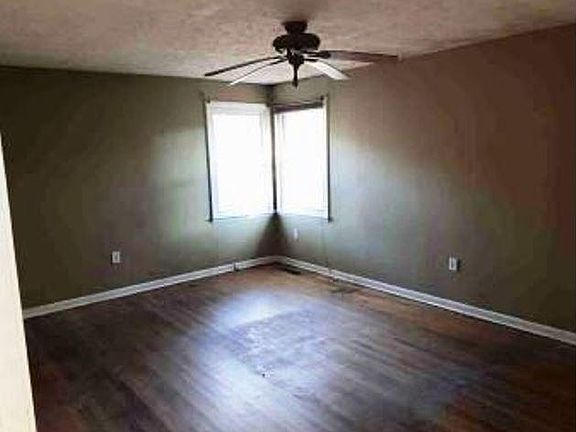 5th image of 131 Hood Rd