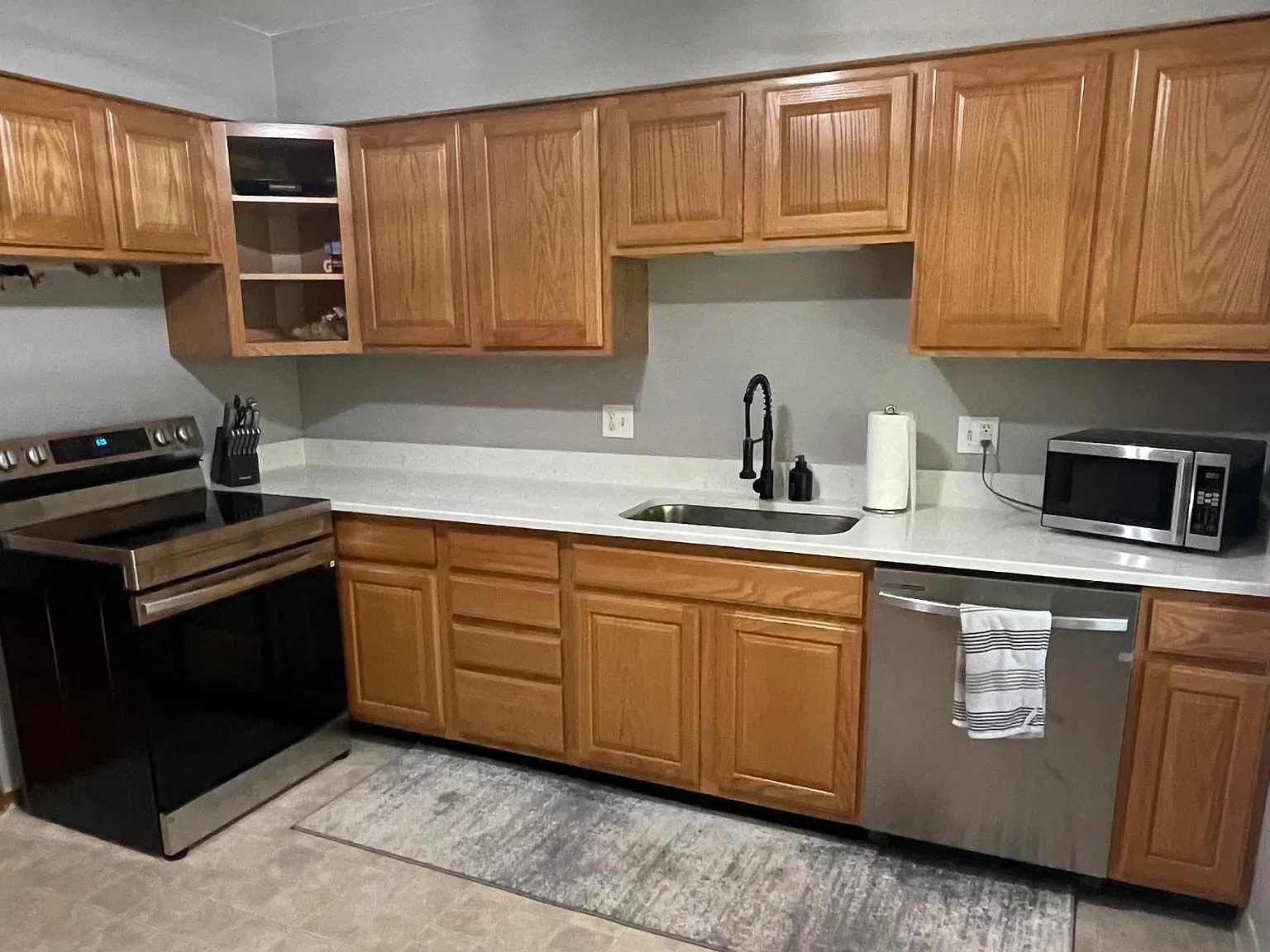 4220 Franklin Ave — Photo 4