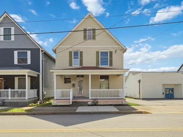 1607 Ligonier St, Latrobe, PA 15650