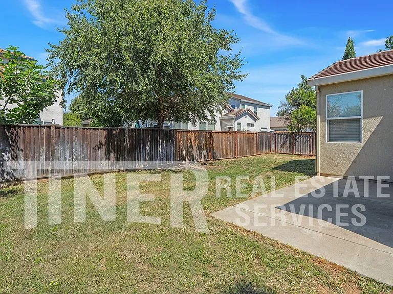 9716 Marianna Way — Photo 21