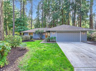 5270 Red Leaf St, Lake Oswego, OR 97035