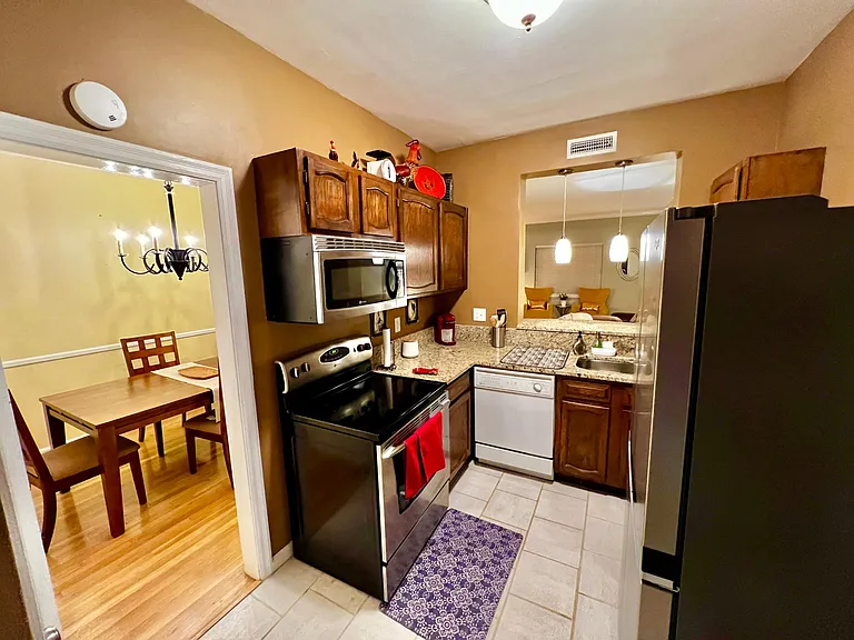 430 Lindbergh Dr NE — Photo 25