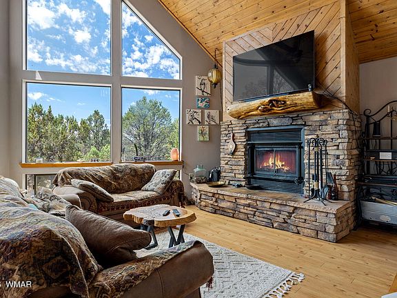5th image of 2228 Eagle Ln