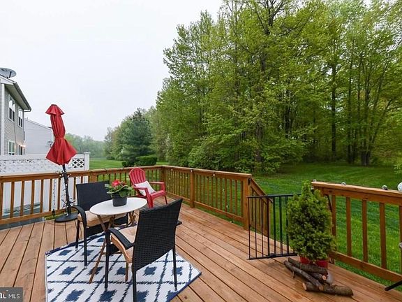5th image of 3343 Woodland Cir