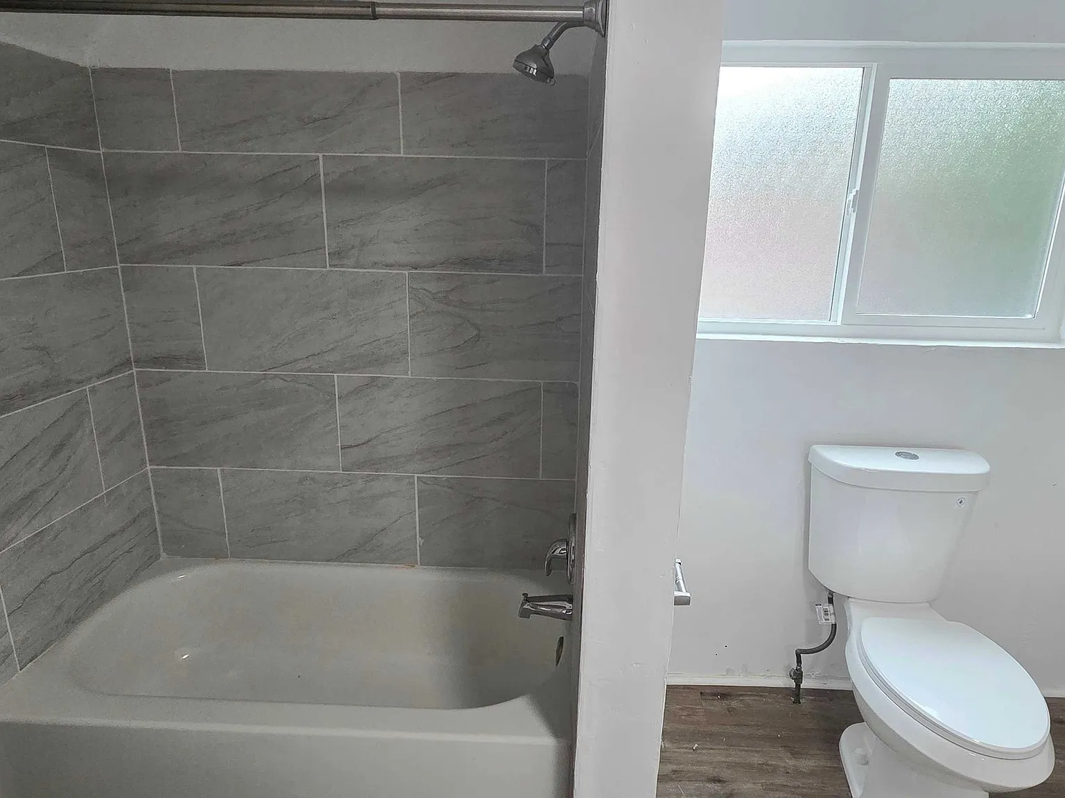 227 E Kensington Ave — Photo 4