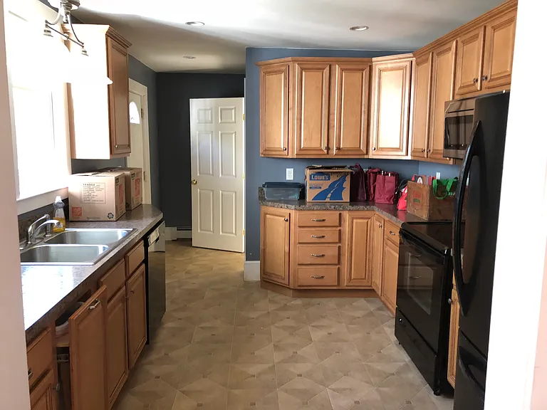 22-26 School St #22 — Photo 9