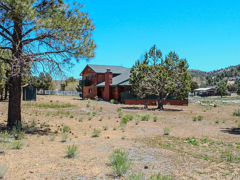 46784 Pioneertown Rd — Photo 50