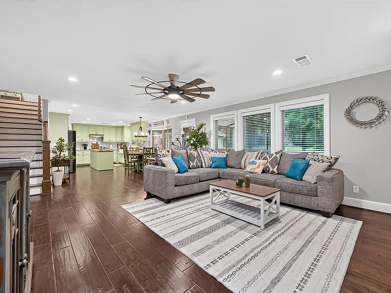746 Stone Mountain Dr — Photo 13