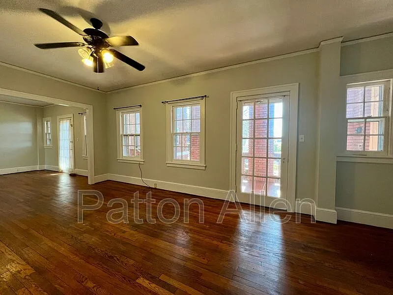2 bed, 1.0 bath, $1,450 — Photo 3