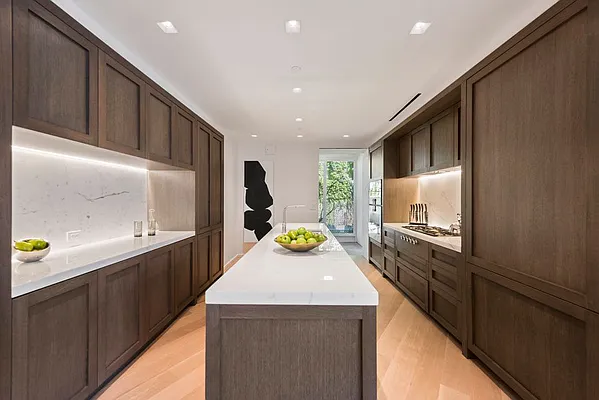 Sold by Nest Seekers International | media 23