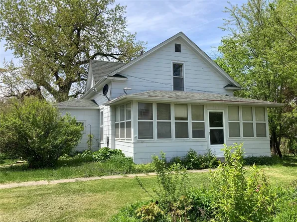 603 G Ave, Vinton, IA 52349