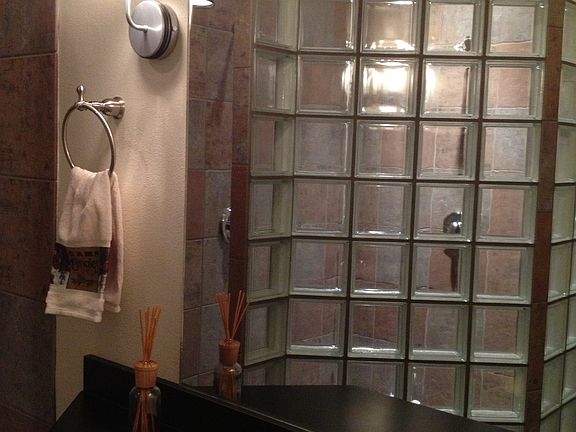 Master sink/shower