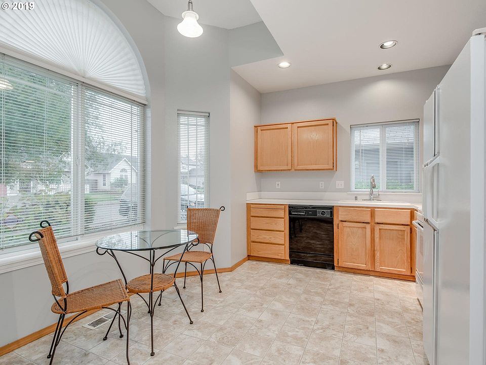 2nd image of 21151 SW Winterfield Ln