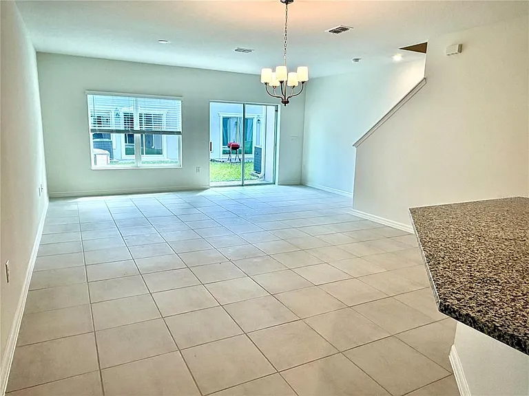 2817 Moonshadow Ct — Photo 2