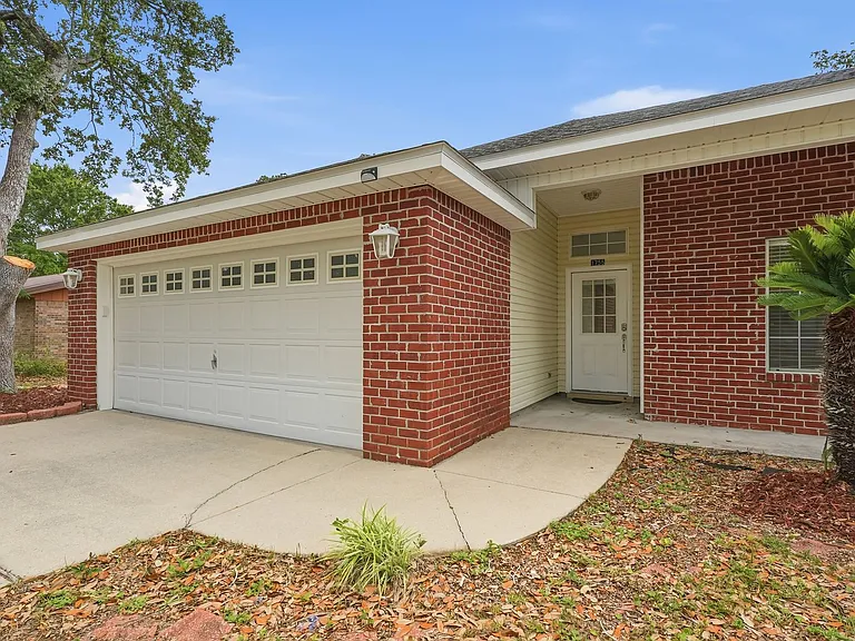 1755 Hopper St — Photo 3