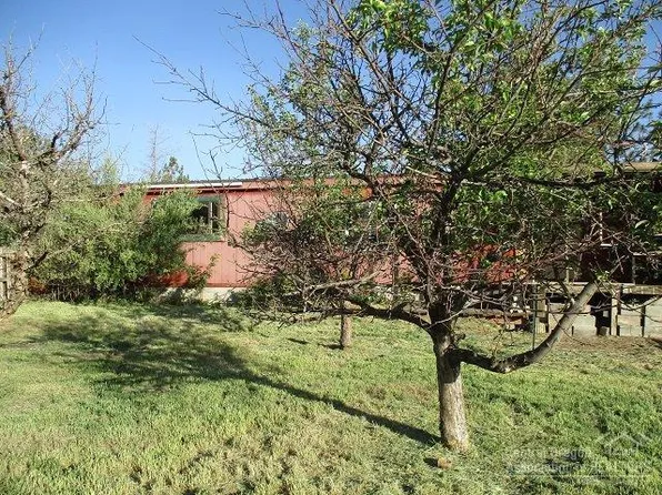 65202 97th St, Bend, OR 97703