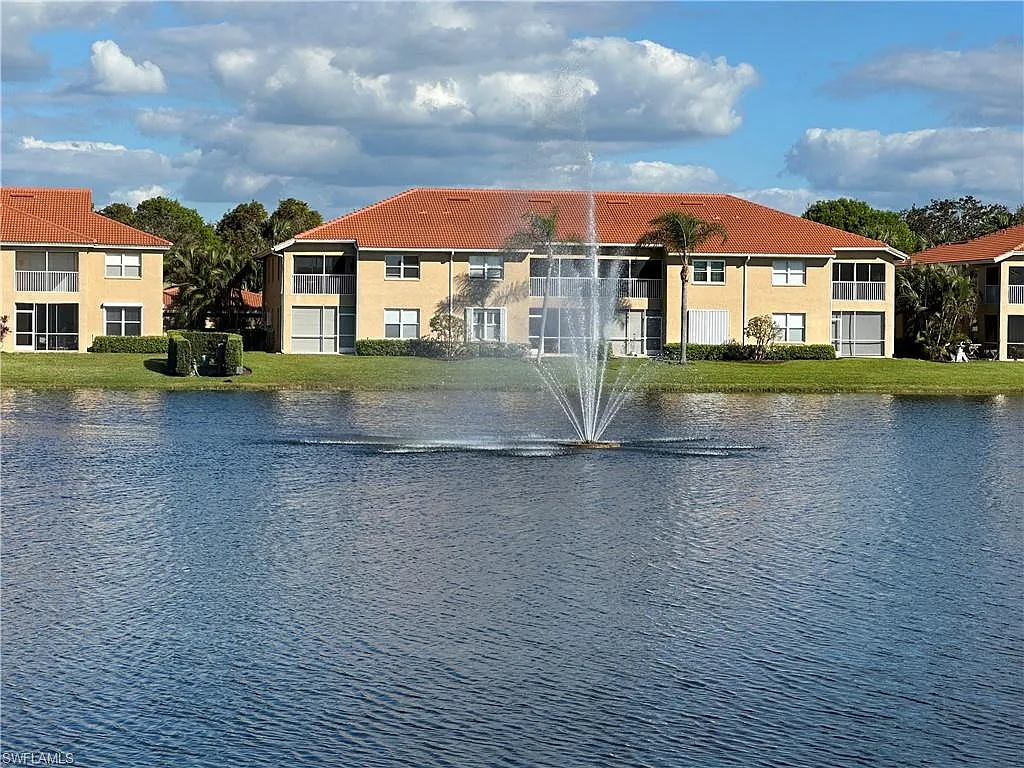 2 bed, 2.0 bath, 1107 sqft, $4,000 — Photo 2