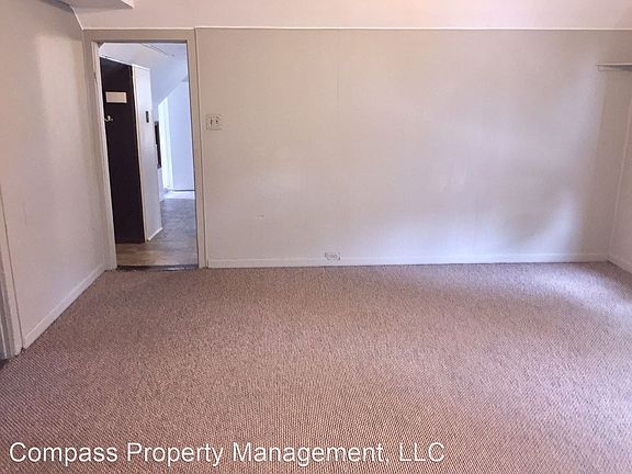 3rd image of 809 11th St NW #2