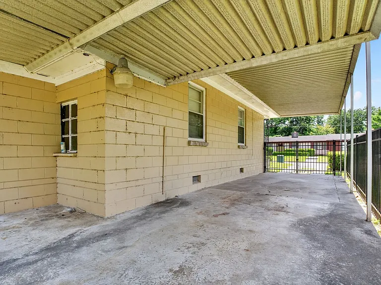 1802 Fitzgerald St — Photo 25