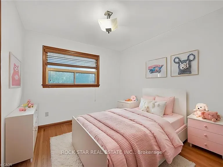 134 W 28th St — Photo 12