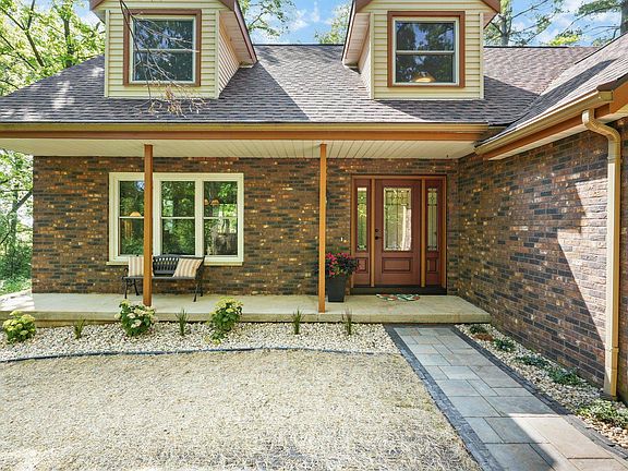 3rd image of 6201 Knollwood Dr