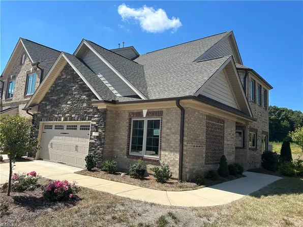 4743 Willowstone Dr, High Point, NC 27265