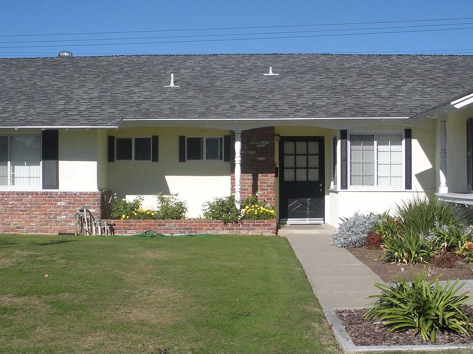 1st image of 209 E Woodvale Ave