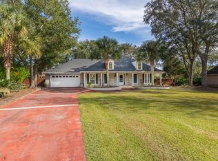 305 Old Mill Dr, Saint Marys, GA 31558