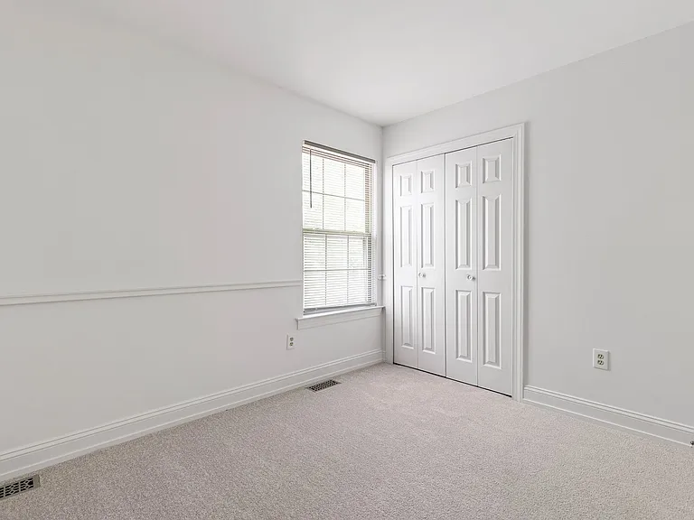 240 Timber Knoll Dr — Photo 15