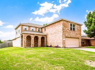 1801 Lynnwood Hills Dr, Fort Worth, TX 76112