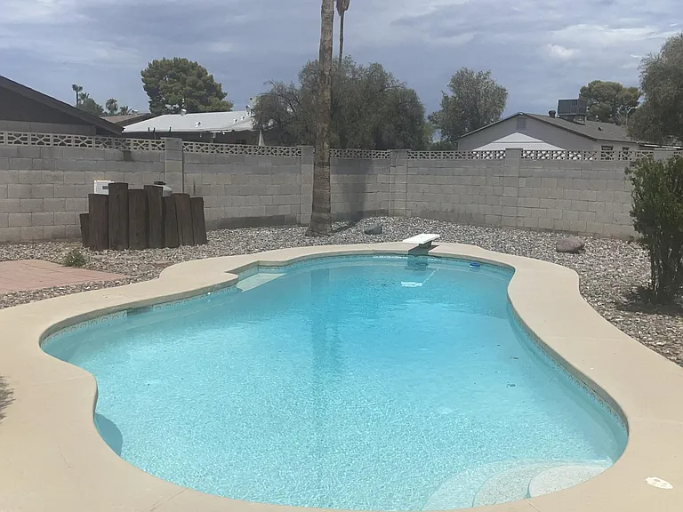 3468 E Hearn Rd — Photo 17