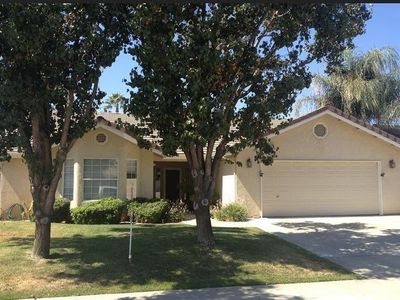 1914 Theresa Ave, Hanford, CA, 93230