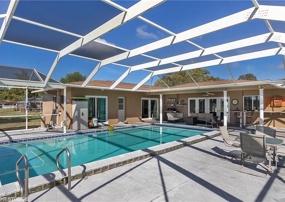 1st image of 1520 Bass Ln