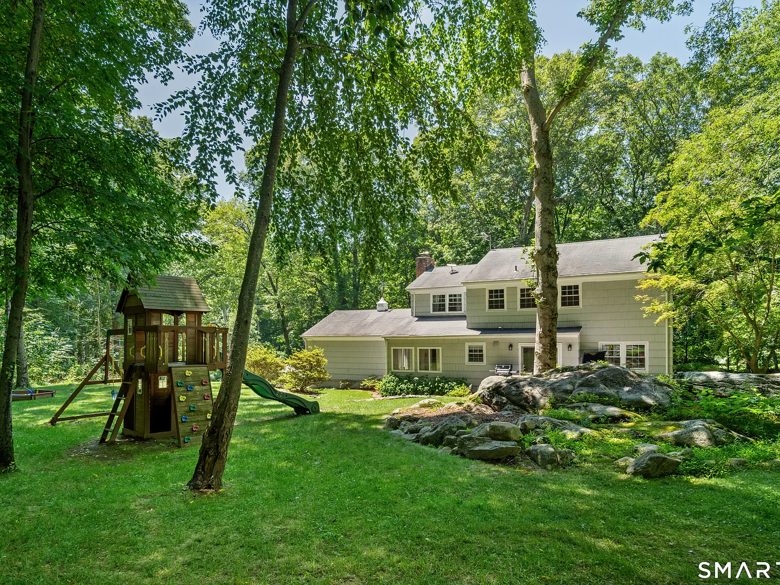 4 bed, 3.0 bath, 2681 sqft, $6,900 — Photo 2
