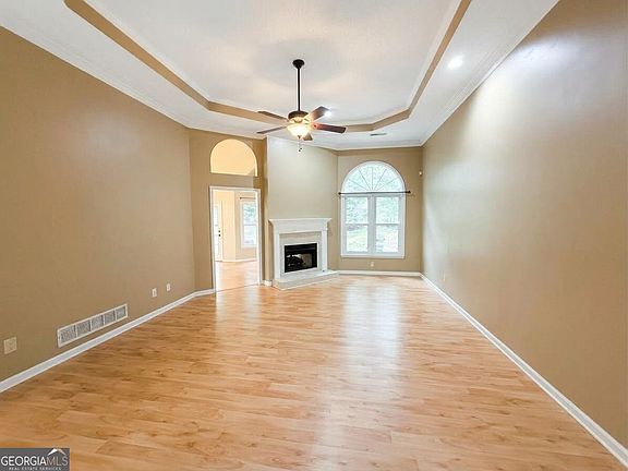 2nd image of 530 Country Club Dr